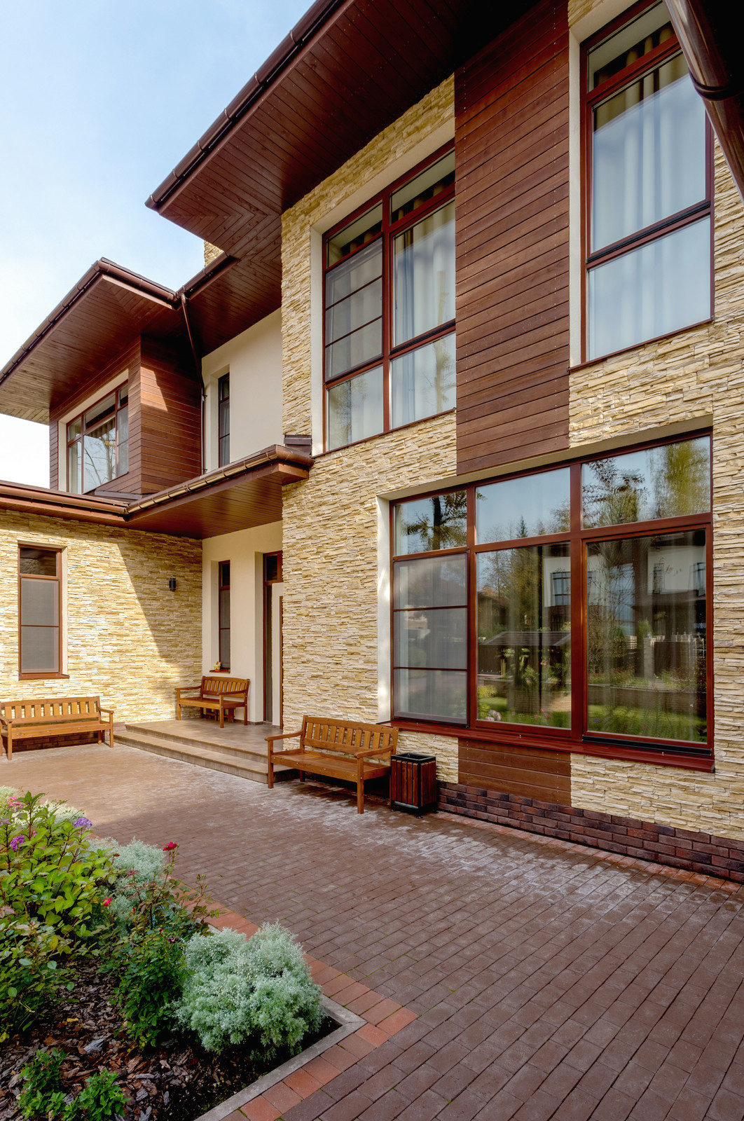 Современный загородный дом в коттеджном посёлке Ла Променад2 (Подмосковье)