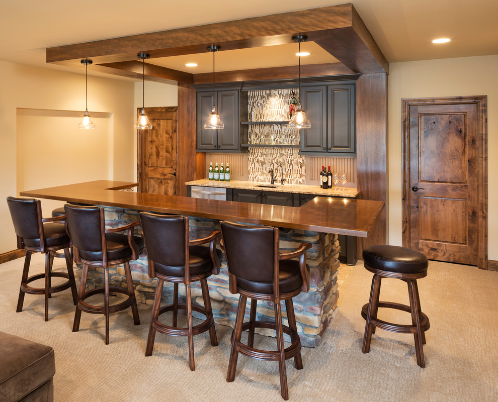 Design ideas for a country home bar in Minneapolis.