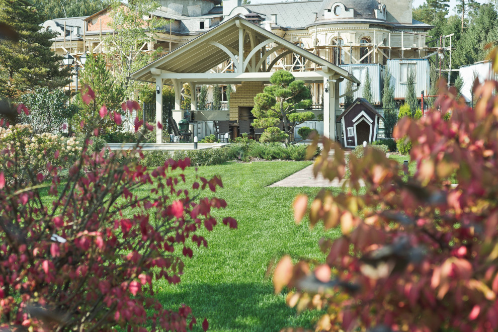 Современный сад на Успенском шоссе