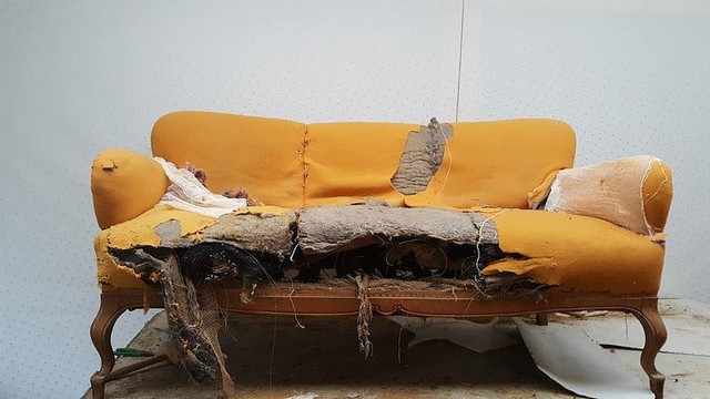 Statt neu kaufen: Streichen Sie doch einfach Ihr altes Sofa