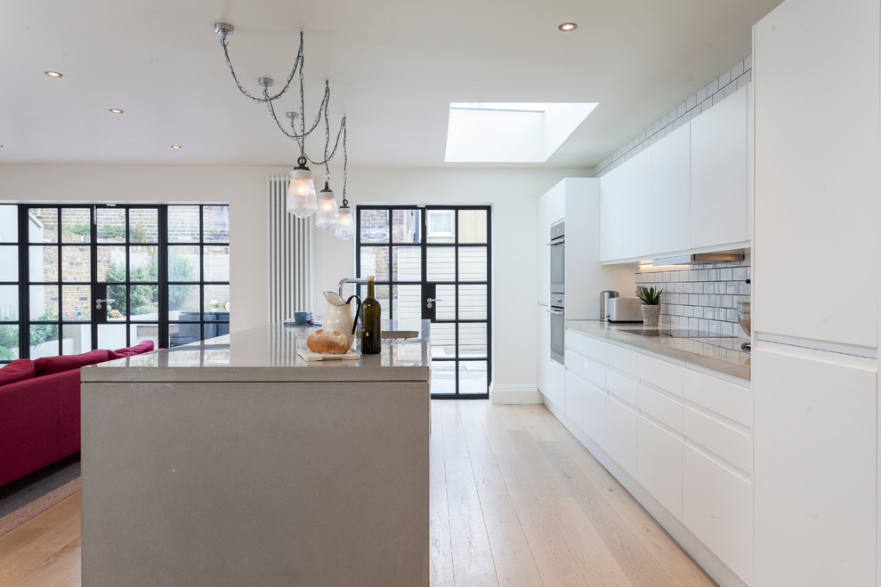London Joinery Company - Contemporary - Kitchen - London - by Chris Snook