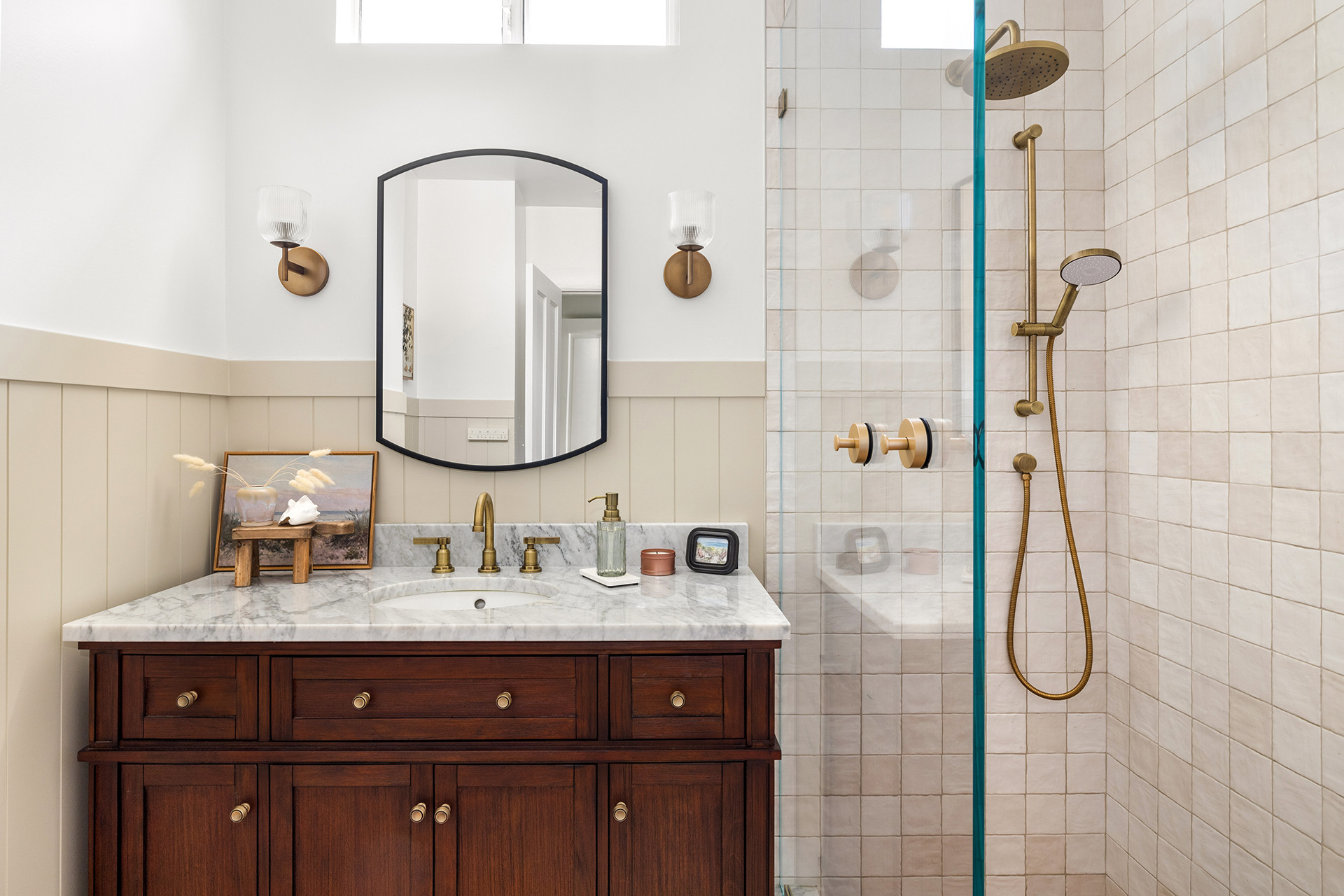 Should Bathroom Vanity Be Flush against Wall: Expert Design Tips