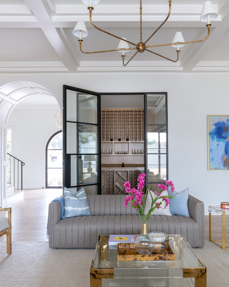 Example of a transitional home design design in Dallas