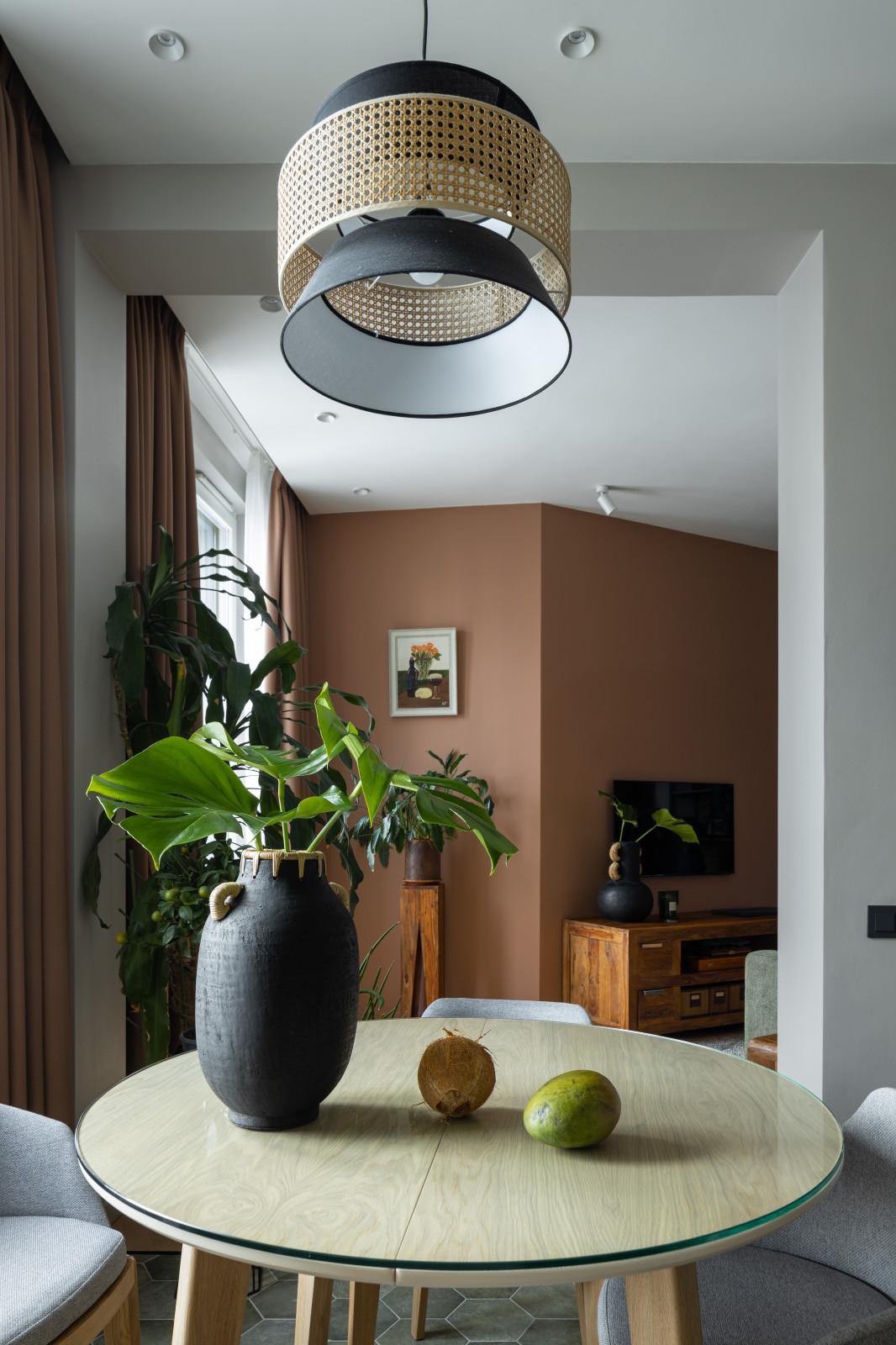 квартира с попугаями