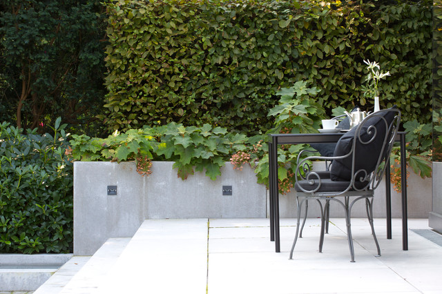Sichtbeton contemporaneo-terraza-y-balcon