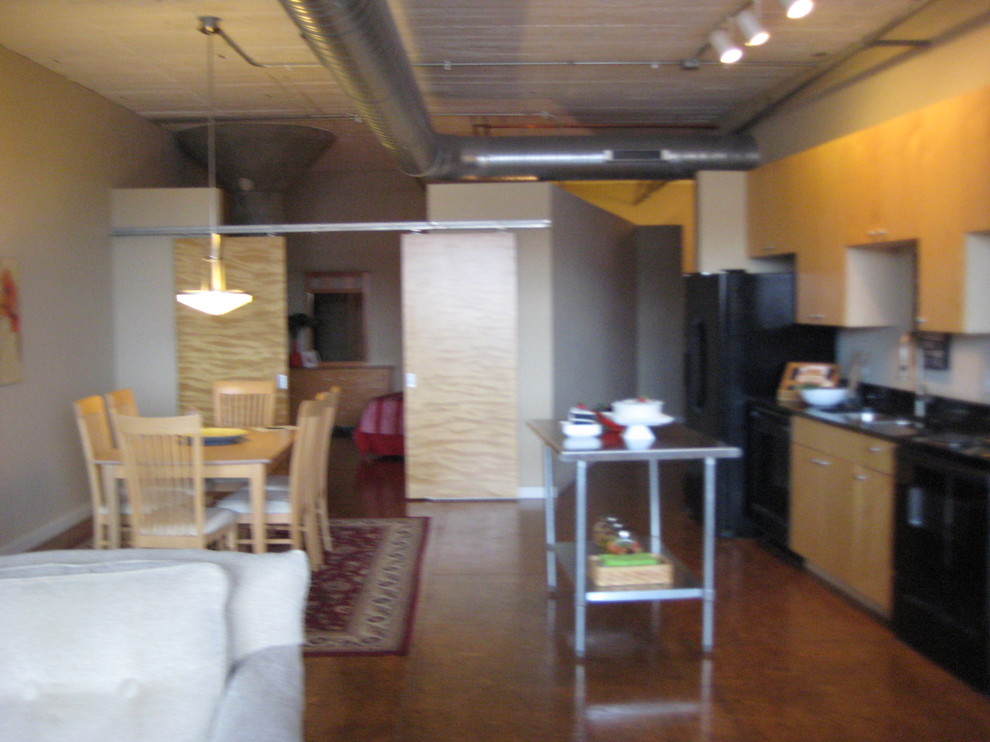 My new home. Should I paint or tile my kitchen? What color or colors?