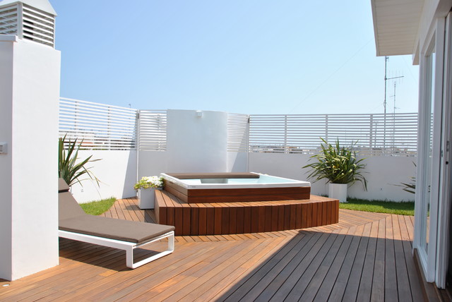Relax Urbano contemporary-deck