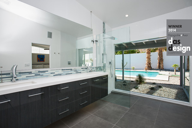 ROSE modern-bathroom