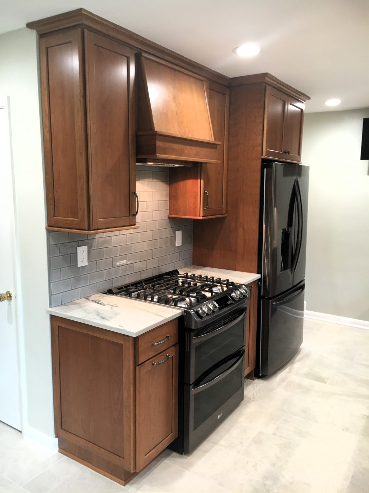 Warm Wood kitchen with Cherry cabinets