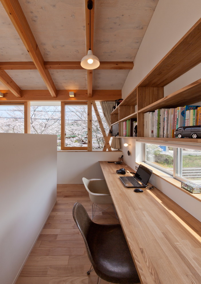 Inspiration for a country home office in Nagoya.