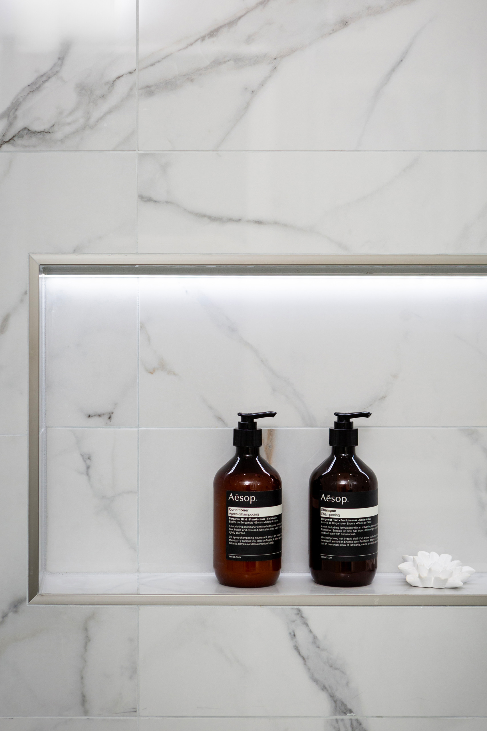 Thousand Oaks Bath + Laundry Design