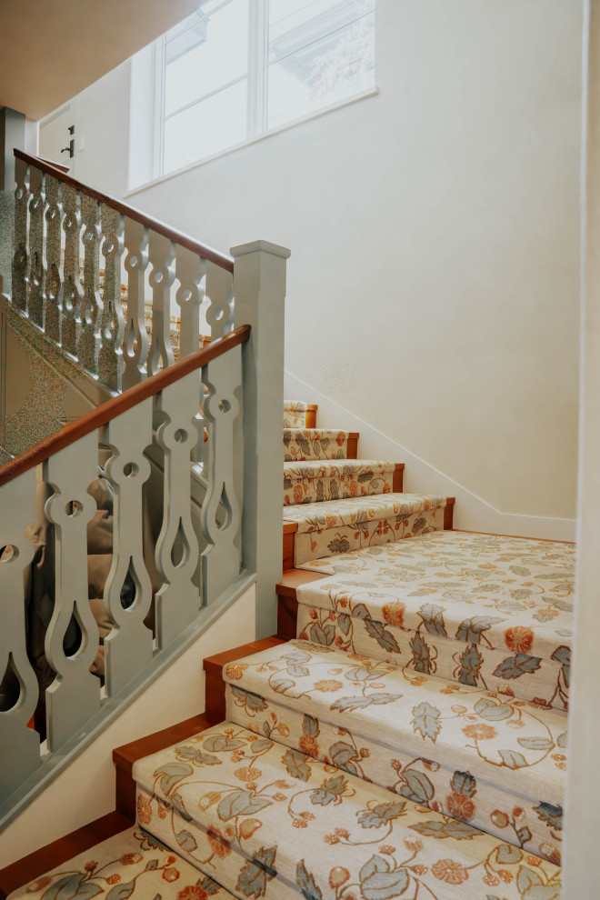 Cottage Traditional Residence