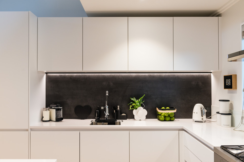 Kitchen Renovation to accentuate ceiling heights