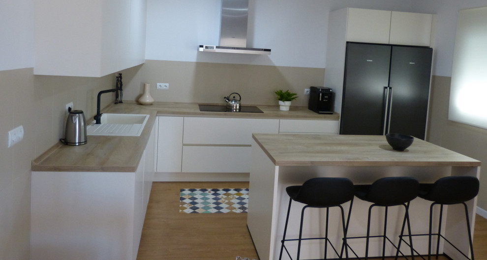 Cocina Moderna con isla (Marbella) Modern Kitchen Malaga by