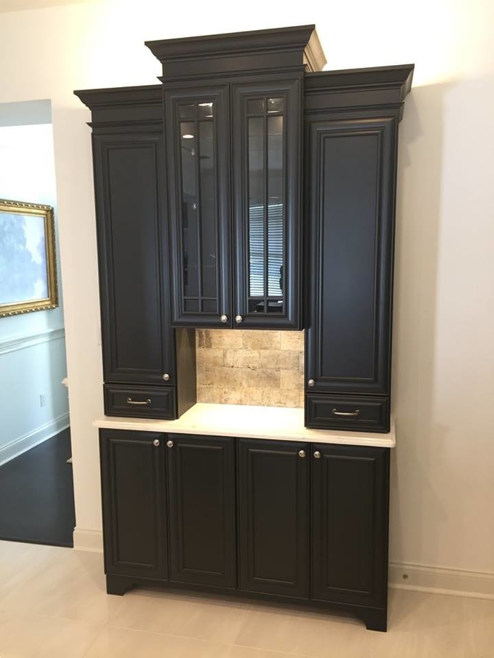 Transitional kitchen photo in Orlando