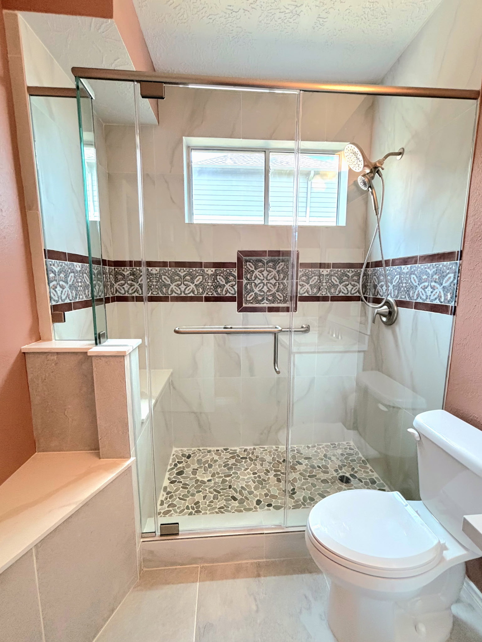 Bathroom - bathroom idea in Houston