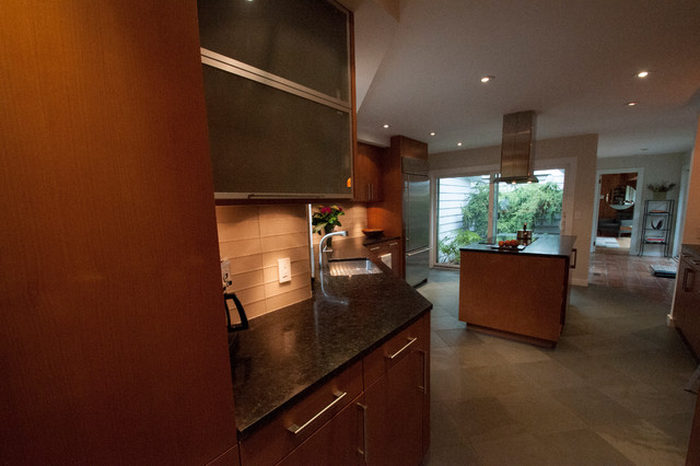 Armonk New York contemporary-kitchen