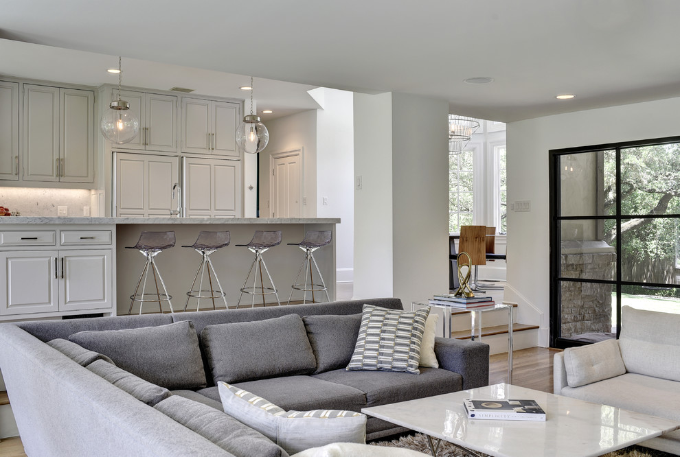 Home design - transitional home design idea in Austin