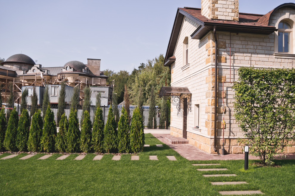 Современный сад на Успенском шоссе