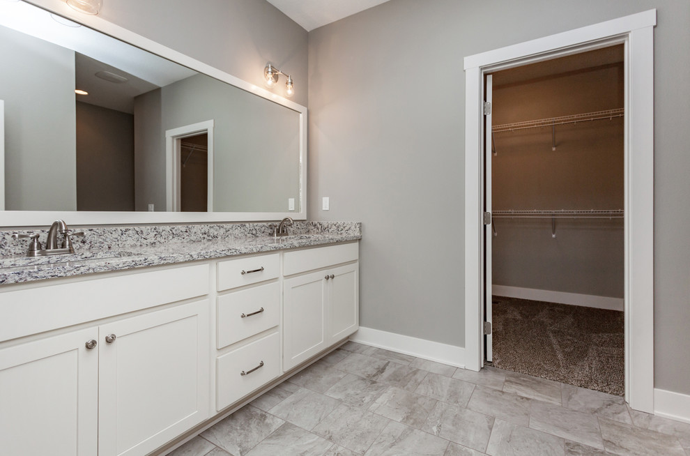 Home design - transitional home design idea