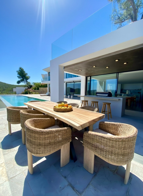 Roca Llisa contemporary-deck