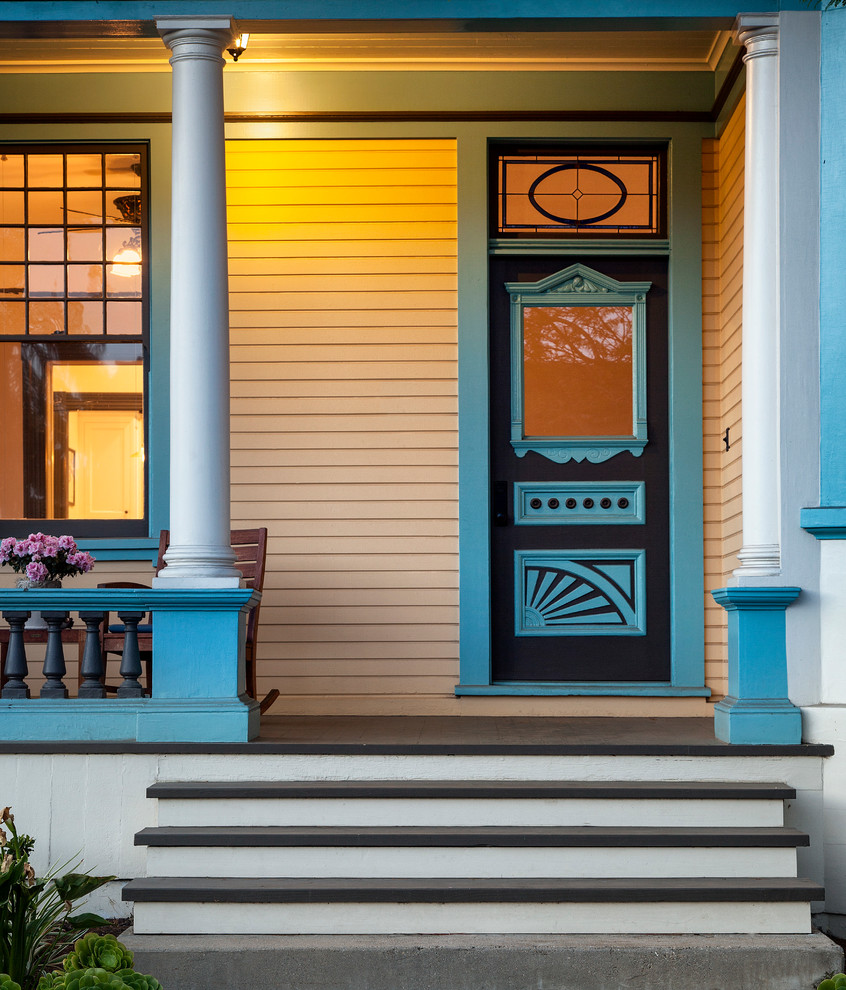 Mid-sized ornate porch photo in Santa Barbara