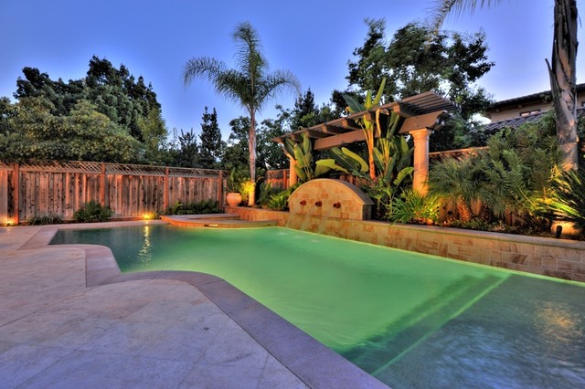 Andre Properties mediterraneo-piscina