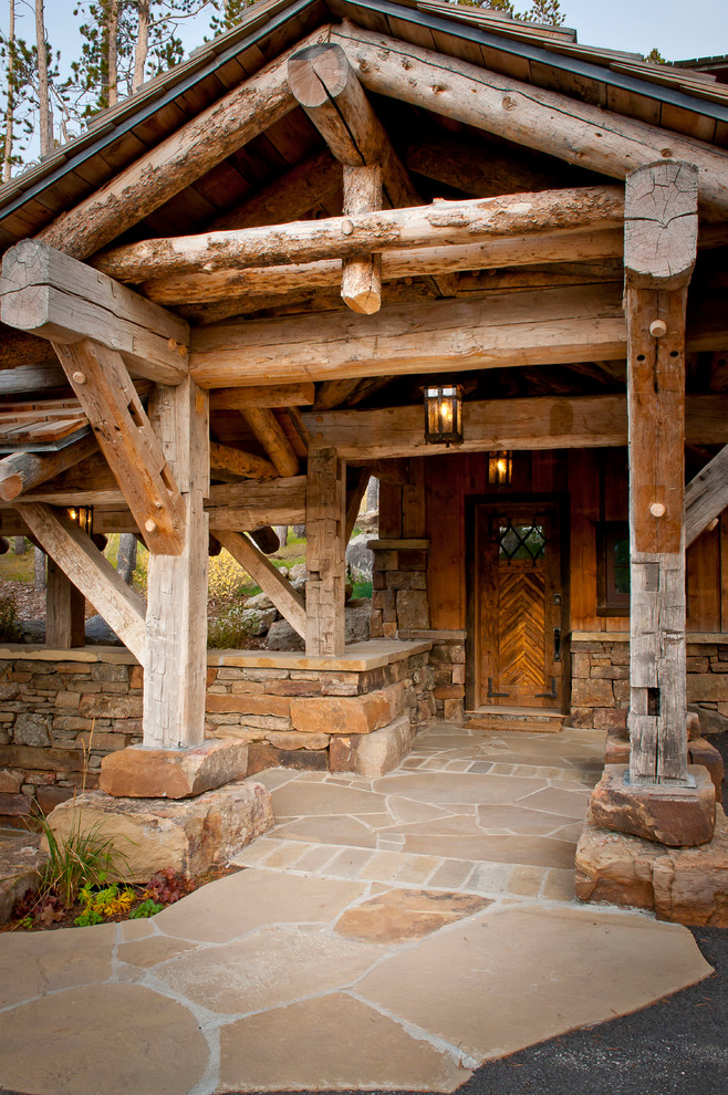 Entryway - rustic entryway idea