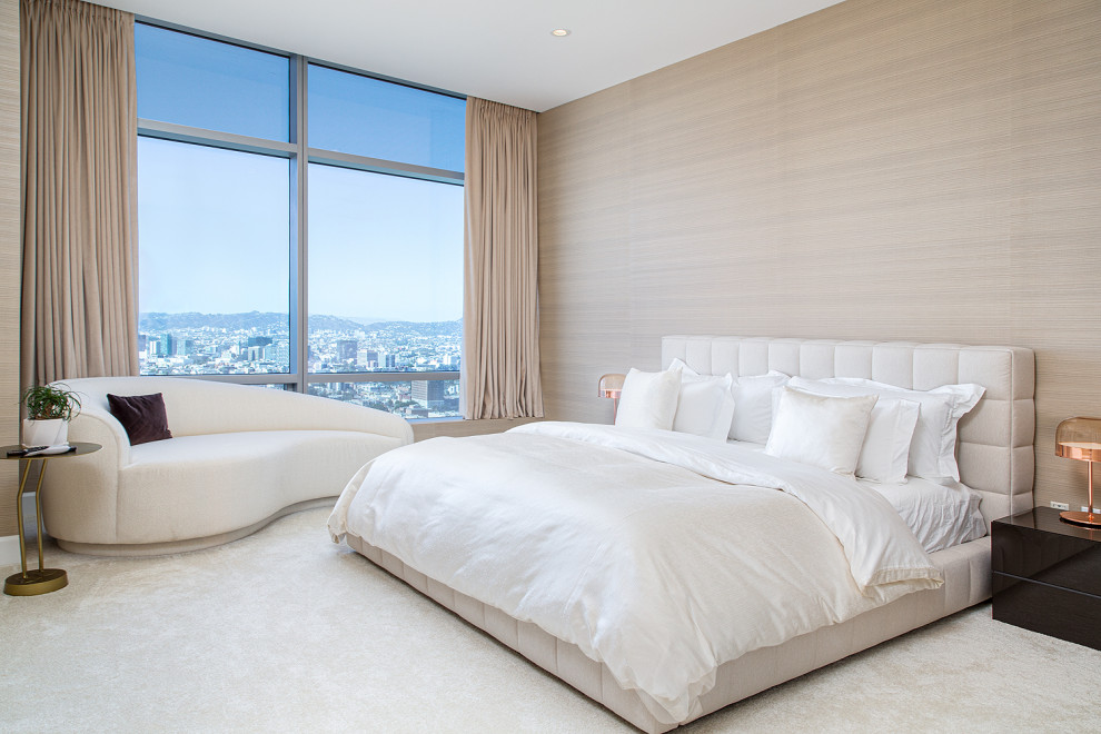 Bedroom - mid-sized modern master carpeted and wallpaper bedroom idea in Los Angeles with beige walls