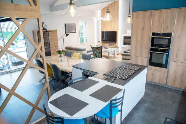 r&eacute;novation compl&egrave;te contemporary-dining-room