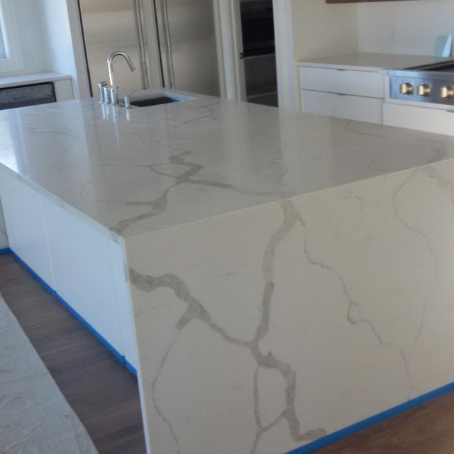 Calcutta Quartz Island Waterfall Design Contemporary Kitchen