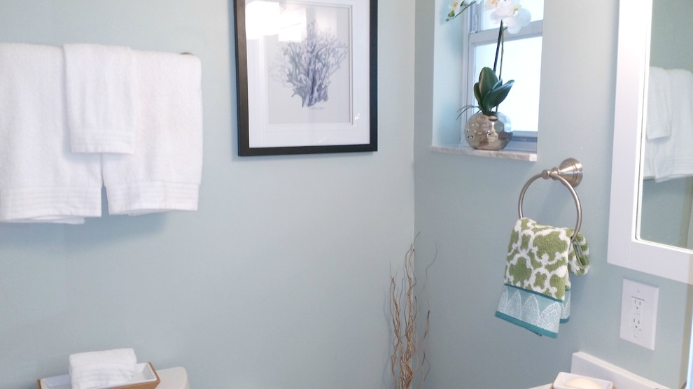 Inspiration for a transitional home design remodel in Miami