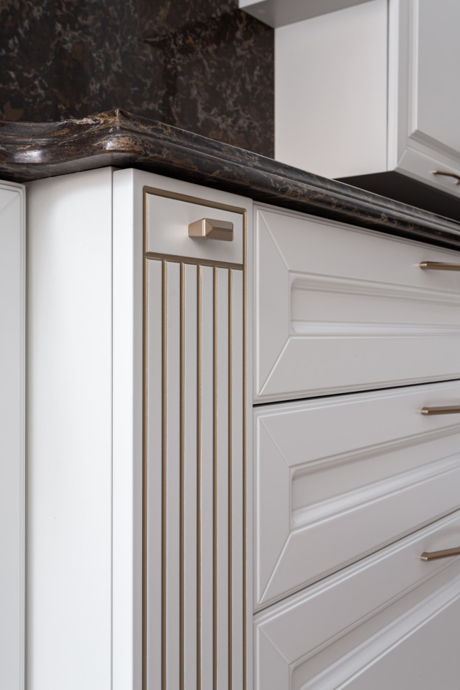 Угловая классическая кухня в КП Загорянка парк