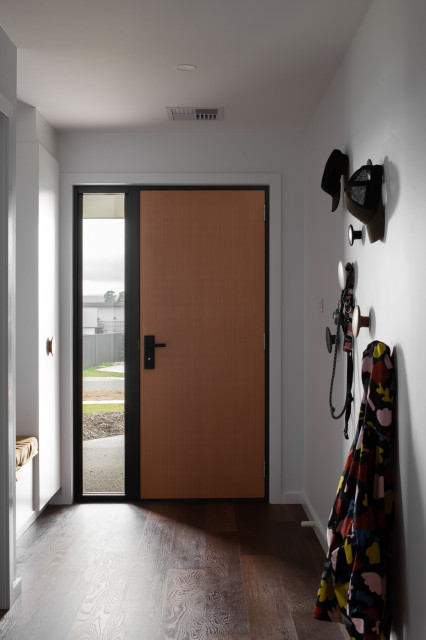 Lakeside Drive contemporary-entre