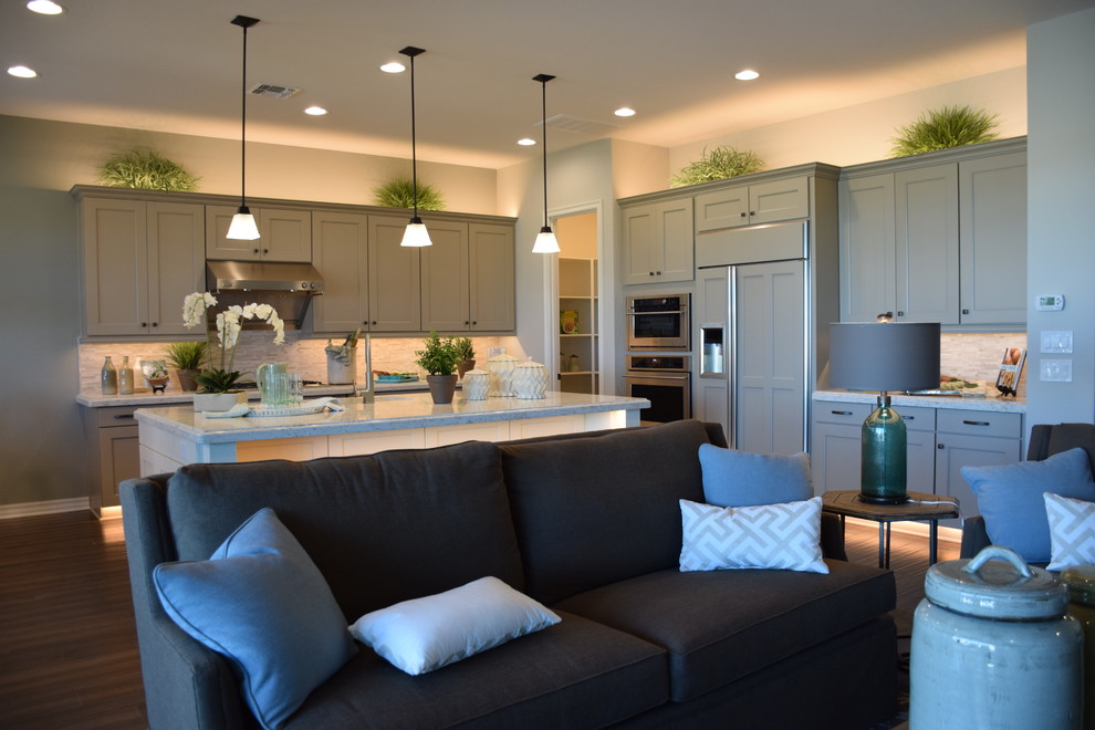 Home design - transitional home design idea in Phoenix