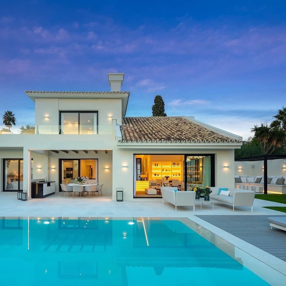 Photo of a large modern backyard rectangular lap pool in San Francisco.