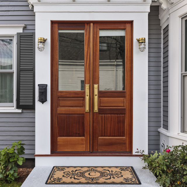 Dwell Outdoor Mat Monogram Vine Mediterranean Doormats by Liora