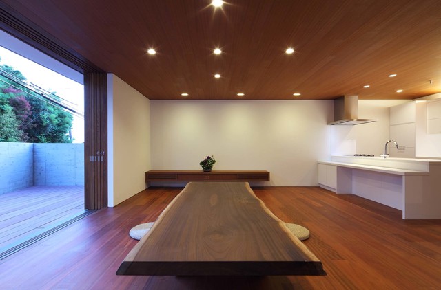 大亀谷の家 moderne-salon