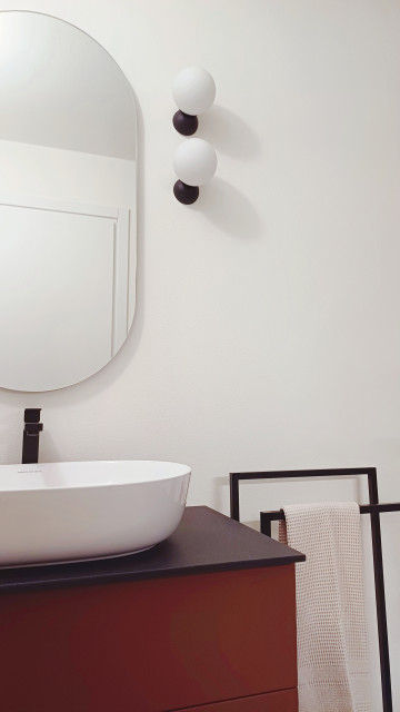Casa L+O contemporary-bathroom