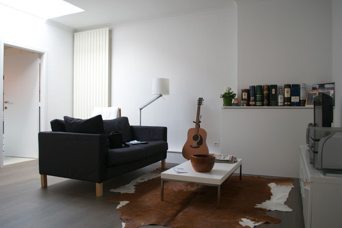 Wall decoration needed!