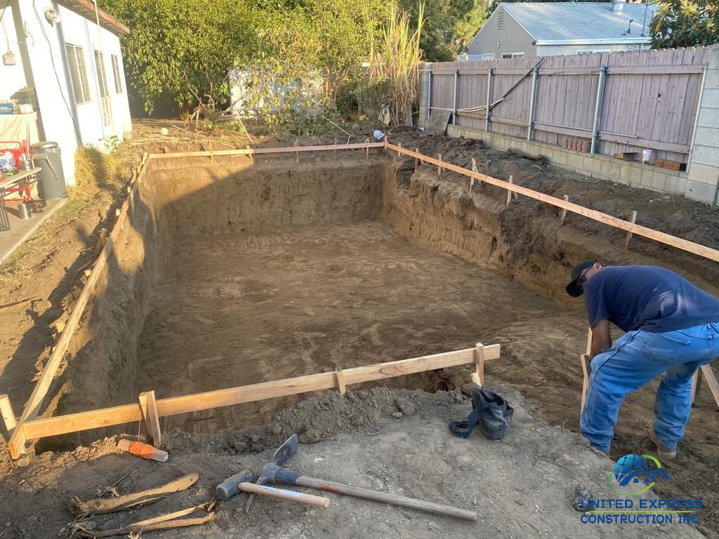 New Pool Construction & Deck