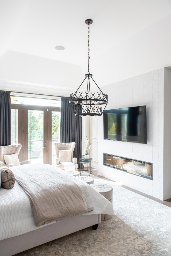 Inspiration for a transitional home design remodel in Toronto