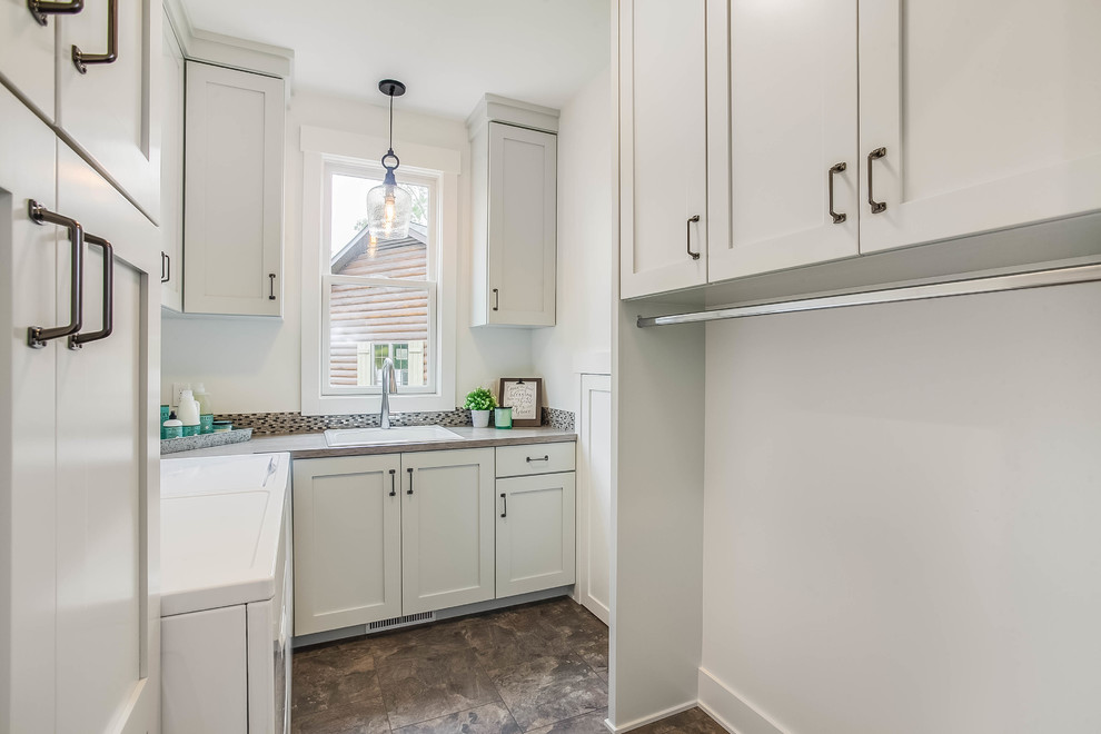 Contemporary laundry room in Grand Rapids.
