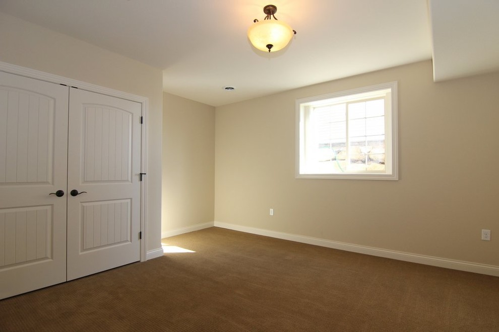 Bedroom - transitional bedroom idea