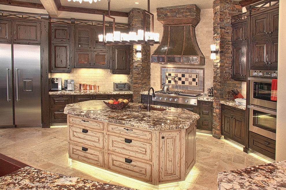 Kitchen - rustic kitchen idea in Seattle