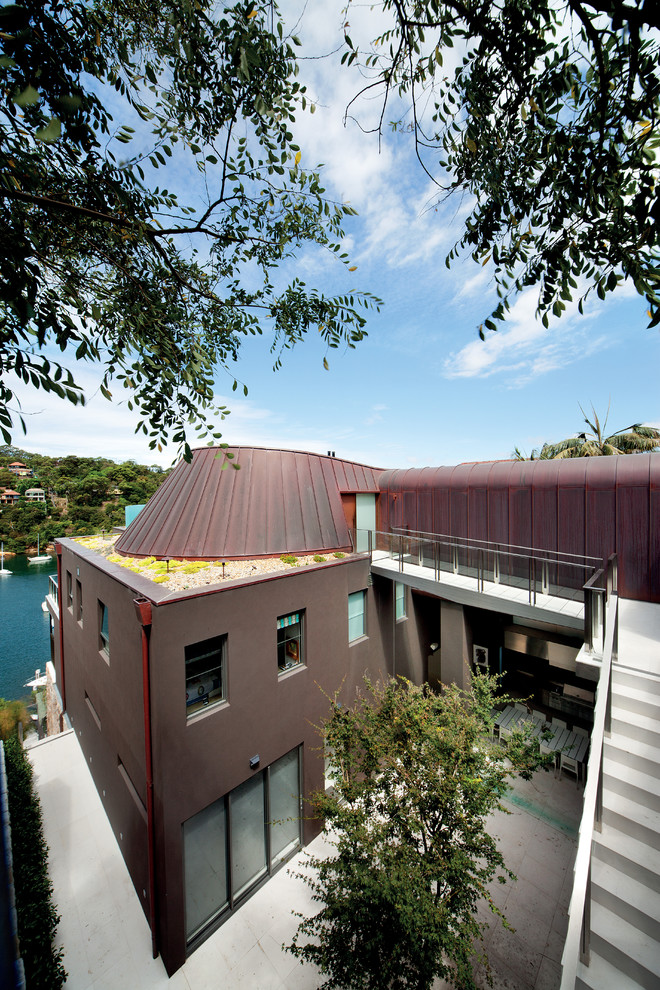 Contemporary two-storey exterior in Sydney.