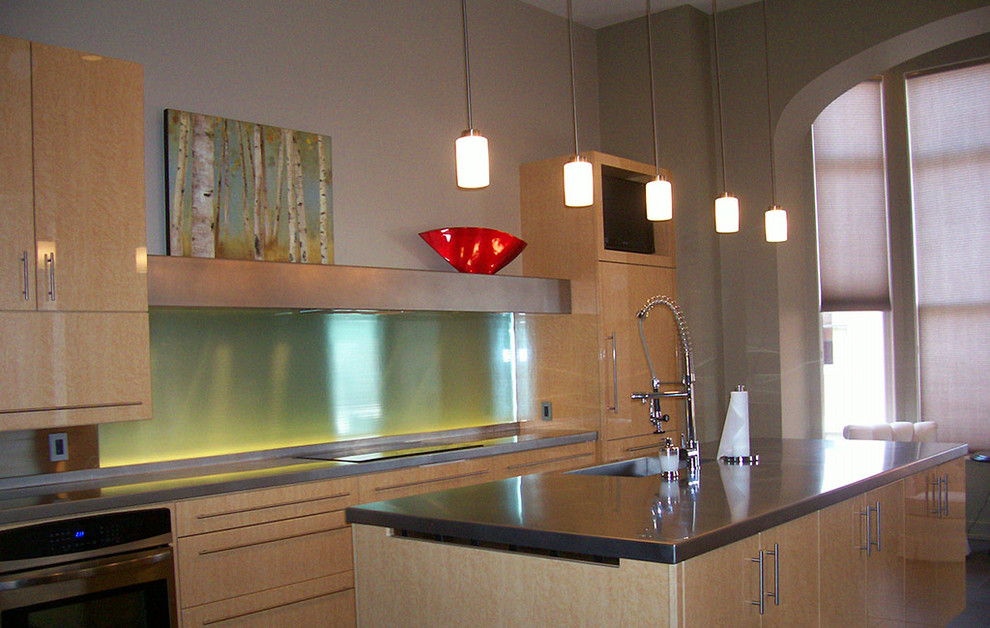 Kitchen - kitchen idea in Cedar Rapids
