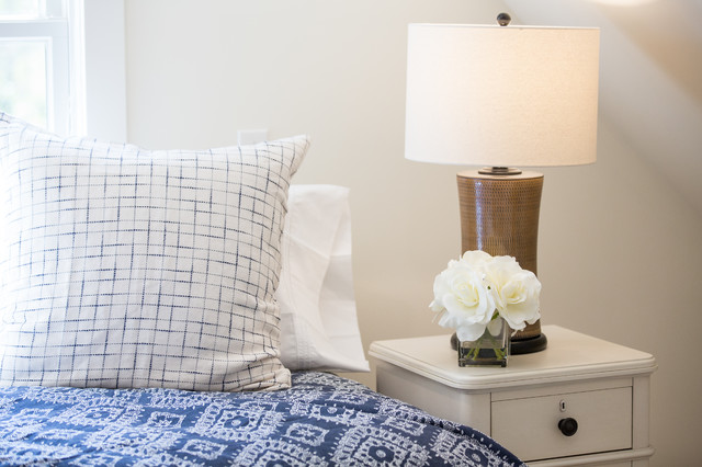 Covert Cottage clasico-renovado-dormitorio