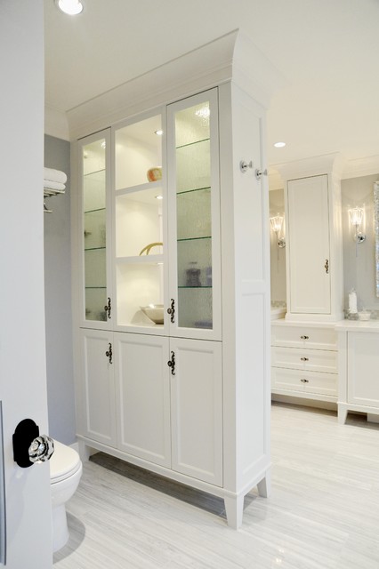 White Rock Traditional Bathroom  Vancouver  by 