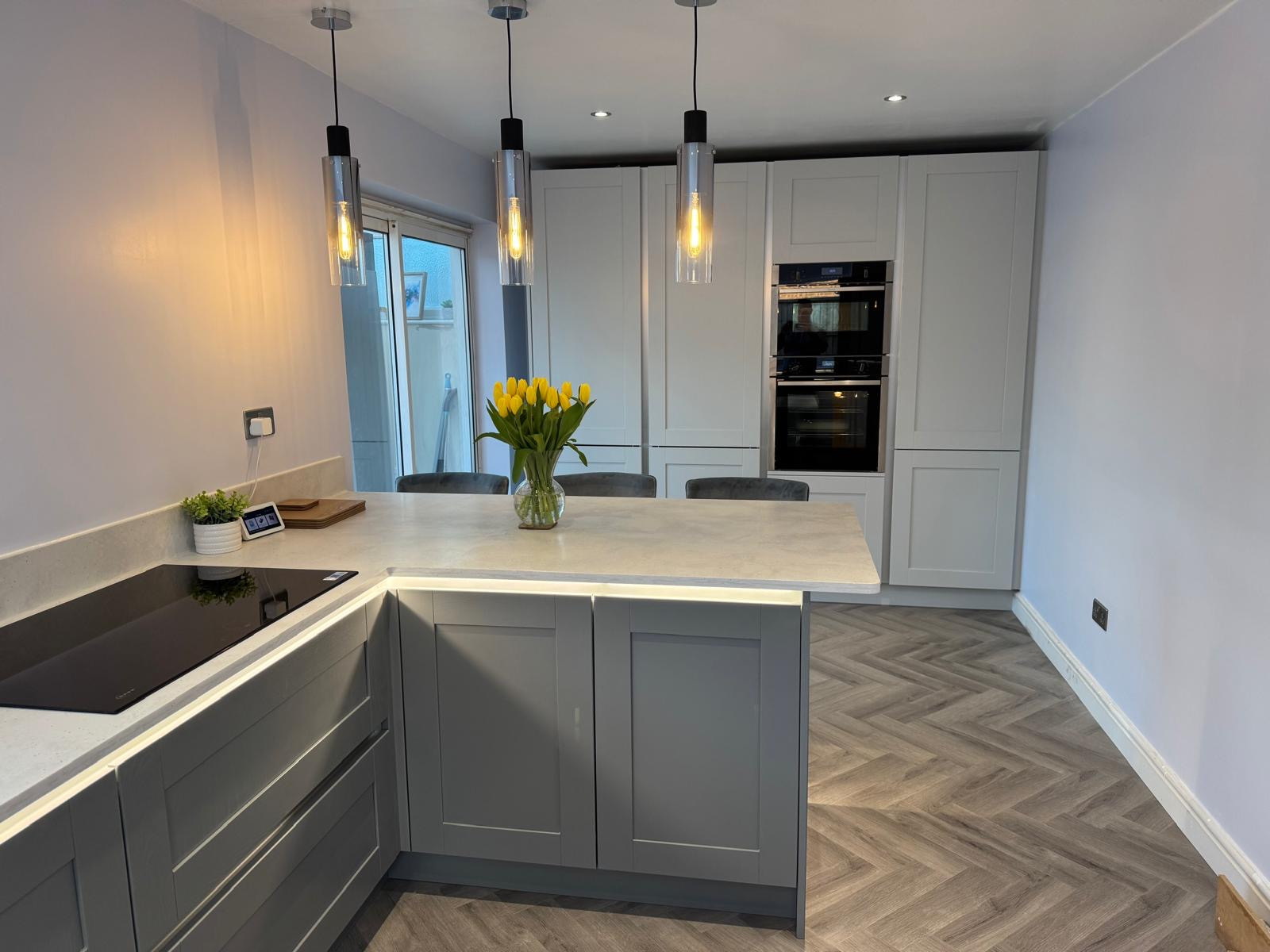 True Handleless Shaker Kitchen